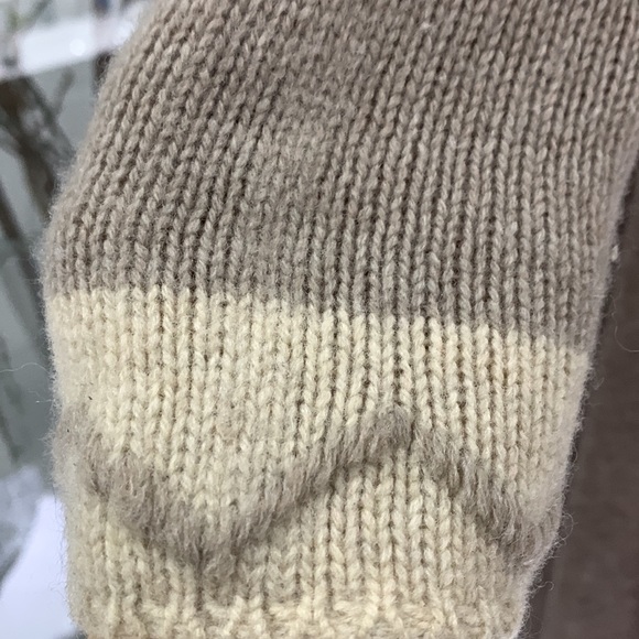 Like NEW VTG 90’ Eddie Bauer Lambswool Knit Embroidered Turtleneck - Picture 6 of 10